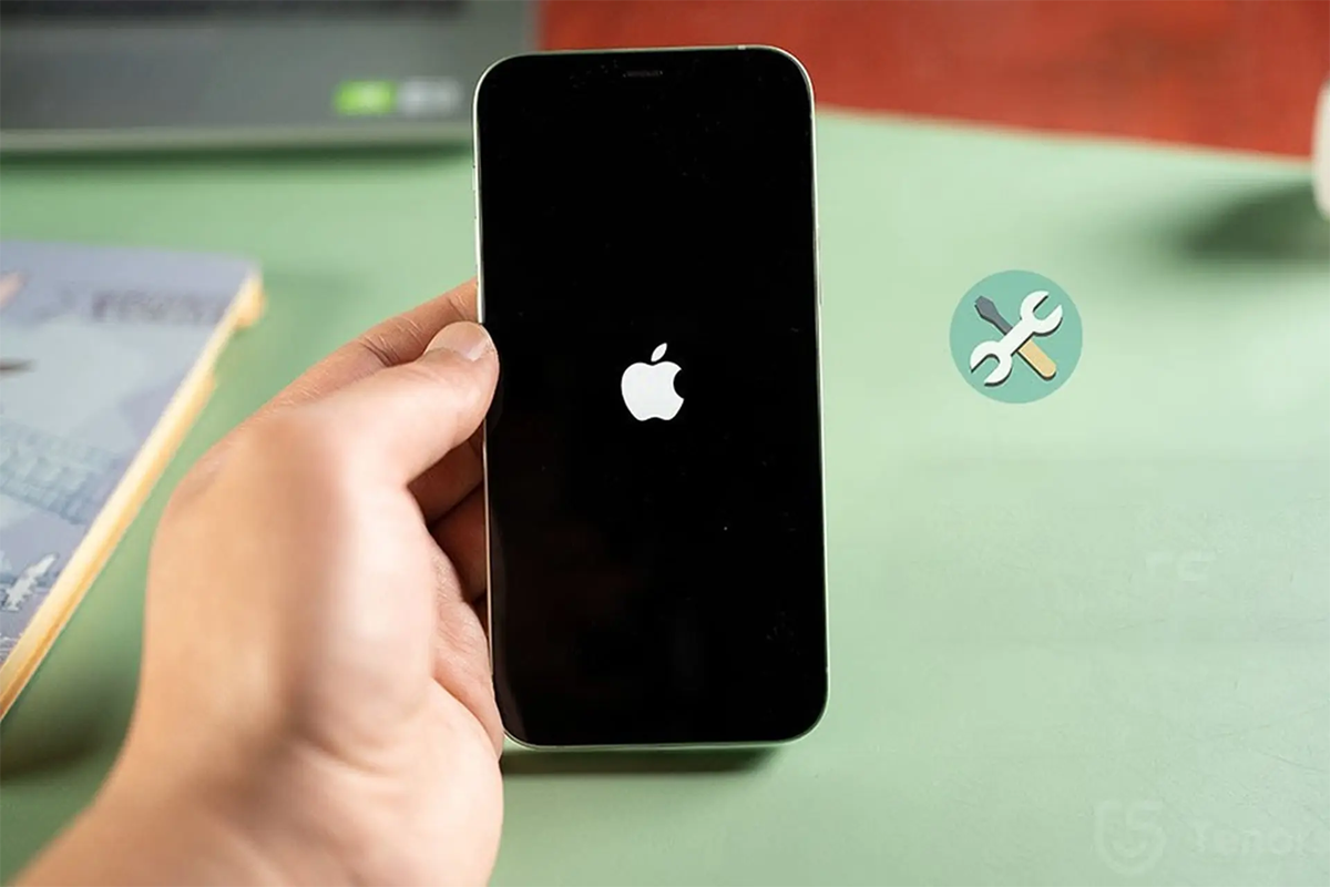 iPhone Bị Reset Liên Tục 9 Cách Khắc Phục Nhanh & Đơn Giản Tại Nhà 2025 - Hình 2 iPhone Bị Reset Liên Tục 9 Cách Khắc Phục Nhanh & Đơn Giản Tại Nhà 2025 - Hình 2