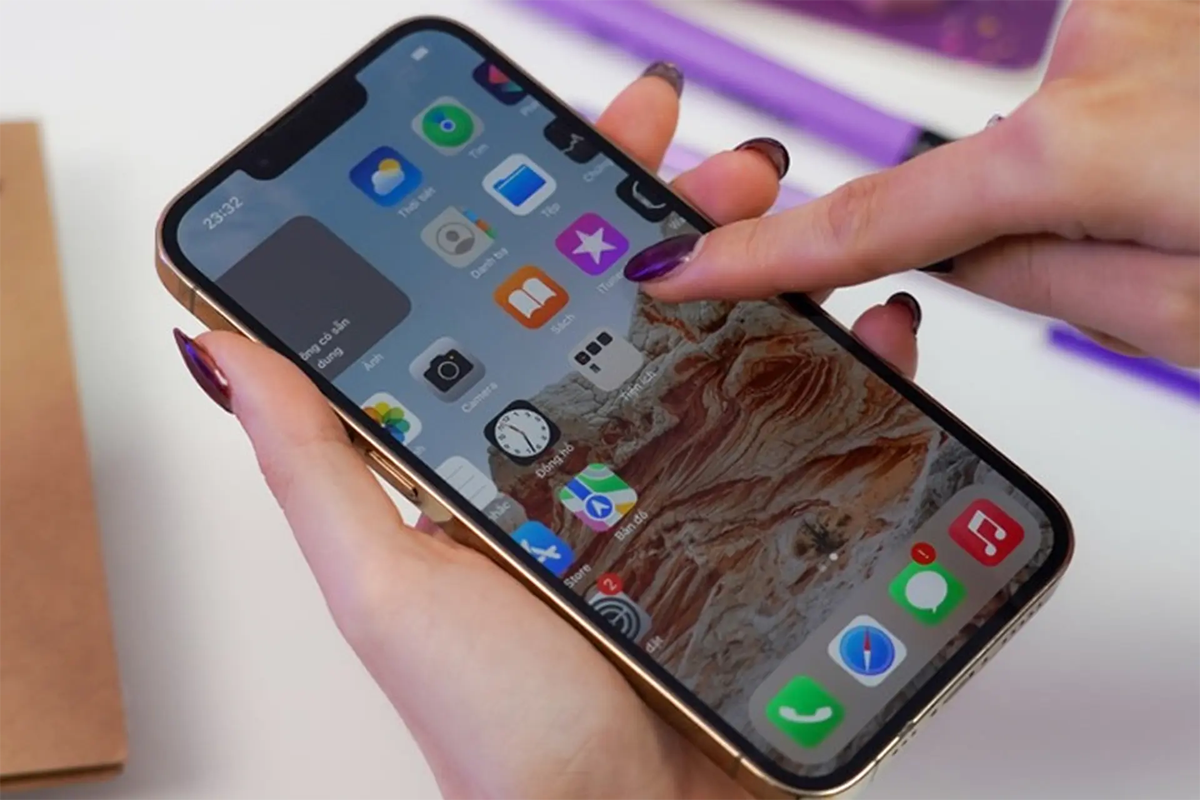 Bí quyết phân biệt màn hình iPhone lô và zin: Tránh mất tiền oan! - Hình 2 Bí quyết phân biệt màn hình iPhone lô và zin: Tránh mất tiền oan! - Hình 2