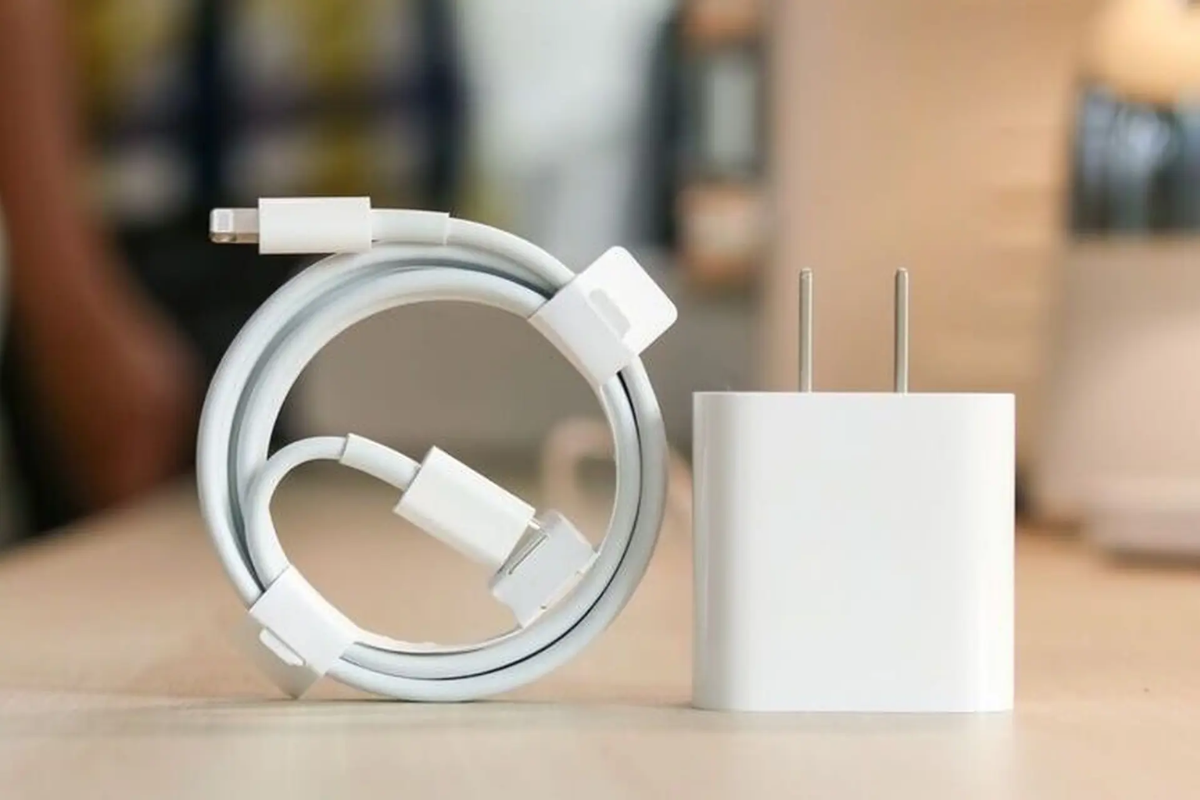 Đừng quên kiểm tra củ và cáp sạc