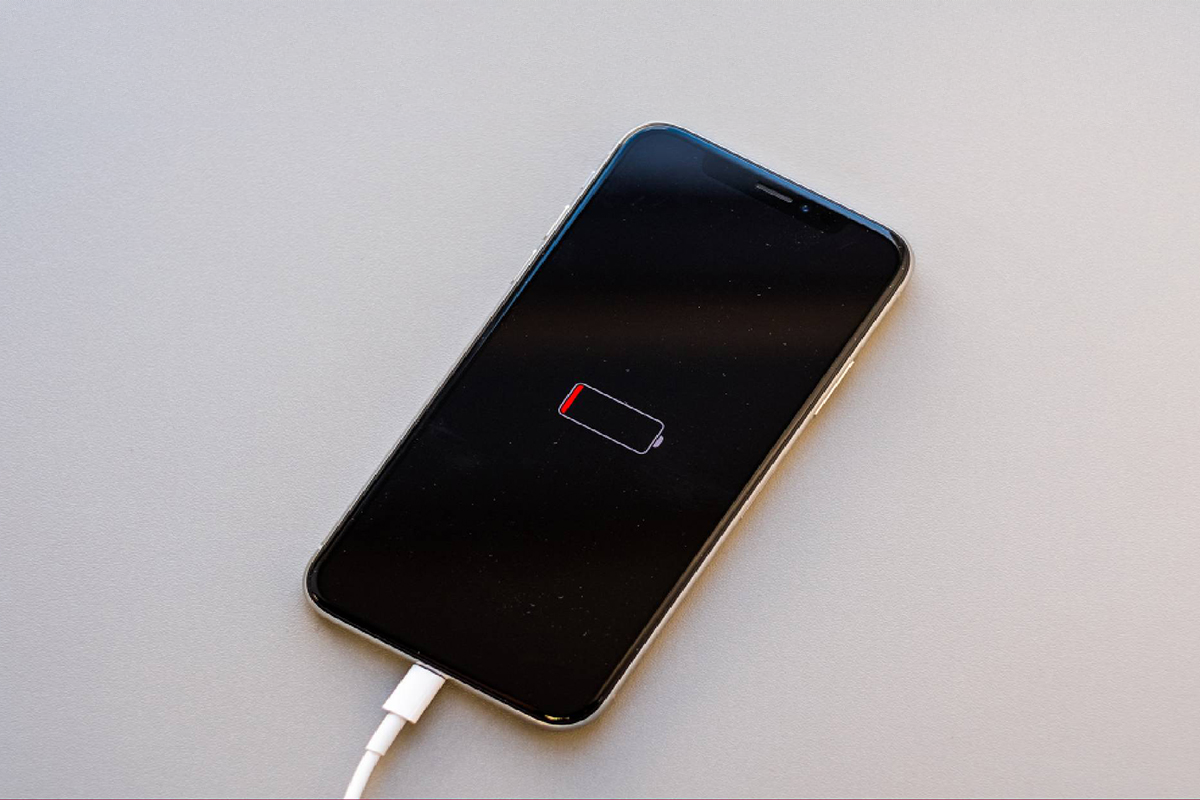 Thay Pin iPhone: Có Cần Nạp Xả? Hướng Dẫn Nạp Xả Pin Đúng Cách - Hình 1 Thay Pin iPhone: Có Cần Nạp Xả? Hướng Dẫn Nạp Xả Pin Đúng Cách - Hình 1