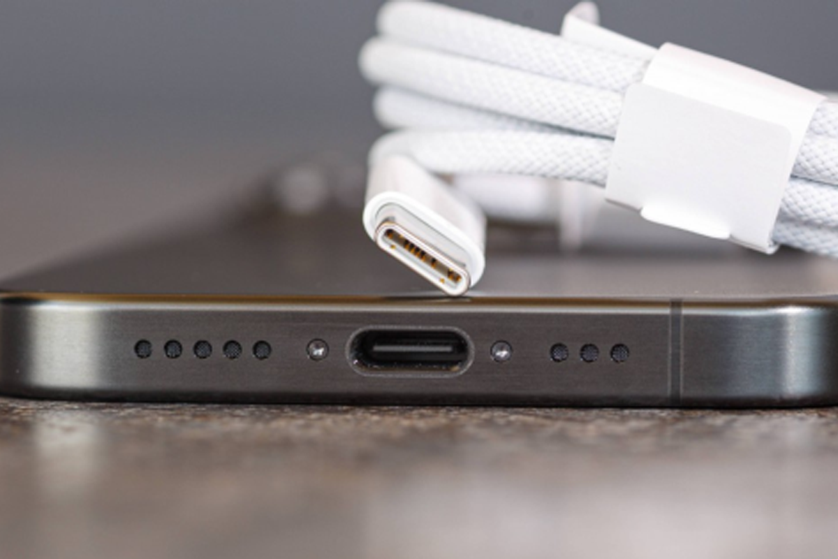 Khắc phục lỗi Gãy cáp sạc Type-C iPhone: Sạc chập chờn? Xem ngay! - Hình 2 Khắc phục lỗi Gãy cáp sạc Type-C iPhone: Sạc chập chờn? Xem ngay! - Hình 2