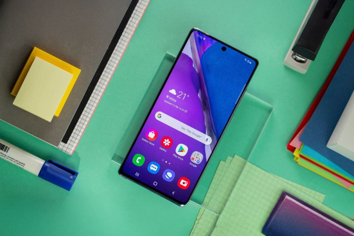 Màn hình Samsung bị trắng xóa: Nguyên nhân và 5 cách khắc phục hiệu quả - Hình 2 Màn hình Samsung bị trắng xóa: Nguyên nhân và 5 cách khắc phục hiệu quả - Hình 2