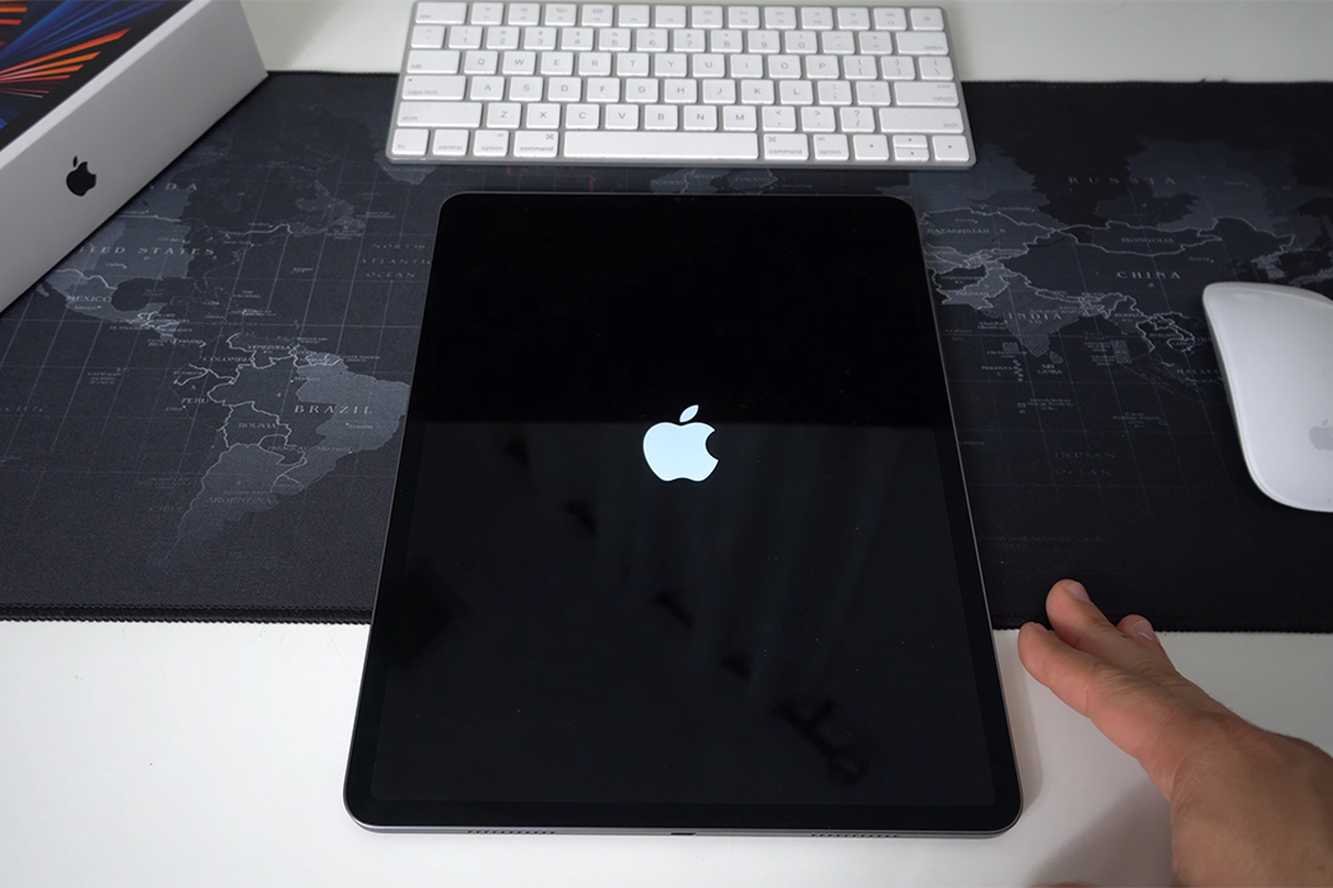 Sửa iPad Cứ Lên Táo Rồi Tắt: Nguyên Nhân & 5 Cách Khắc Phục Nhanh