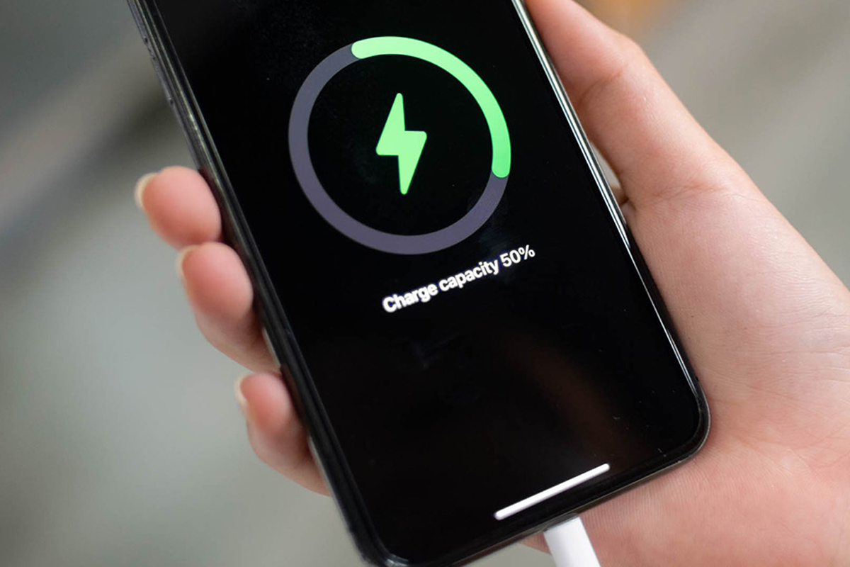 Sạc Điện Thoại Qua Đêm Có Hại Pin Không Mẹo Bảo Vệ Pin Cực Đơn Giản - Hình 3 Sạc Điện Thoại Qua Đêm Có Hại Pin Không Mẹo Bảo Vệ Pin Cực Đơn Giản - Hình 3