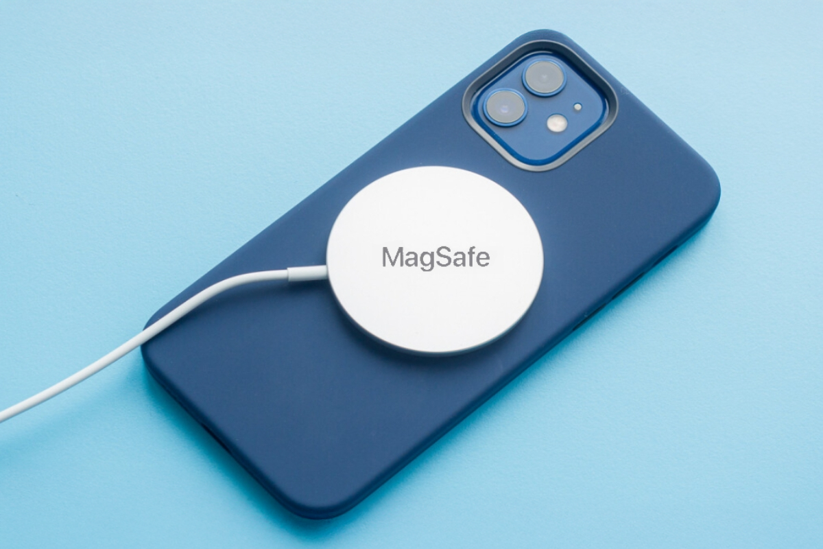 Sạc MagSafe là gì? Bí quyết sạc iPhone đúng cách & bảo vệ pin