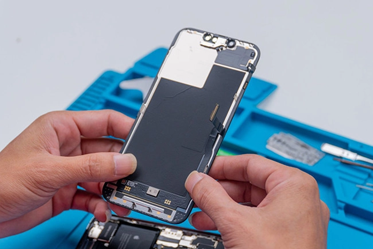 Vỡ Màn Hình iPhone Khi Nào Nên Ép Kính, Khi Nào Phải Thay Mới - Hình 2 Vỡ Màn Hình iPhone Khi Nào Nên Ép Kính, Khi Nào Phải Thay Mới - Hình 2